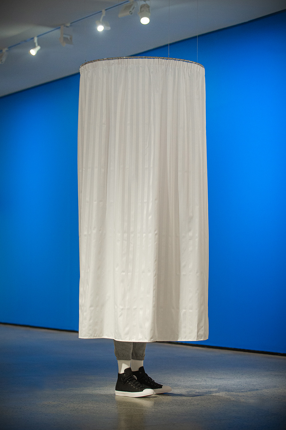 THEDOWSEARTMUSEUM-Wayne-Youle-Ill-be-the-one-wearing-the-pink-carnation-standing-in-the-corner-sweating-2017.-Courtesy-of-the-artist-and-SUITE-gallery.-Photo-by-Mark-Tantrum-2